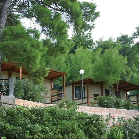 Prázdninový areál Villaggio Club Baia Di Paradiso 3*